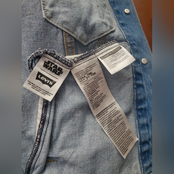 ⭐️Levi’s Limited Edition Stars Wars Denim Jacket ⭐️ Size Small - Picture 4 of 7